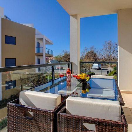 אלבור One Bedroom Apartment In Albur Village 1A מראה חיצוני תמונה